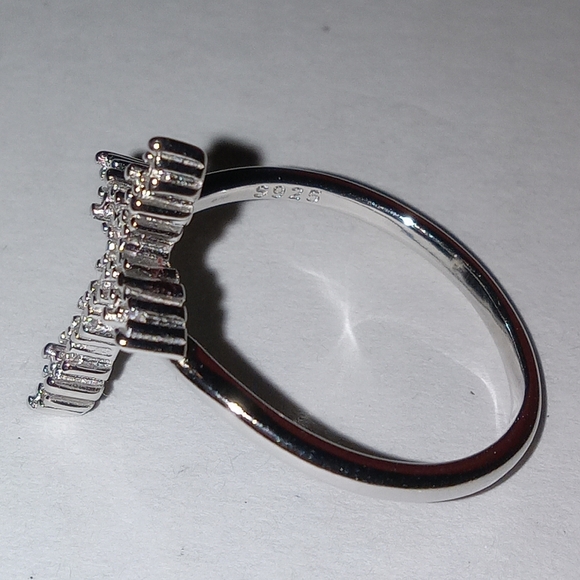 S925 sterling silver cubic zirconia cross ring size 8 - Picture 2 of 4